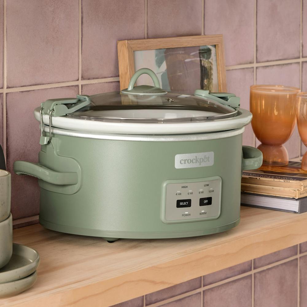 crock-pot-programmable-design-series-6-quart-cook-and-carry-slow-cooker-moonshine-r7 35da96db-7241-3d5a-8296-0e309727e190.jpg