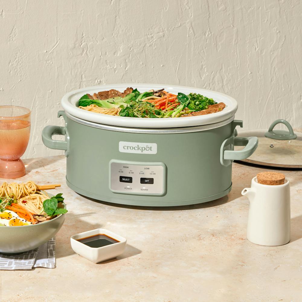 crock-pot-programmable-design-series-6-quart-cook-and-carry-slow-cooker-moonshine-r7 94e6cb40-ae64-3660-918d-c04a575e1d96.jpg